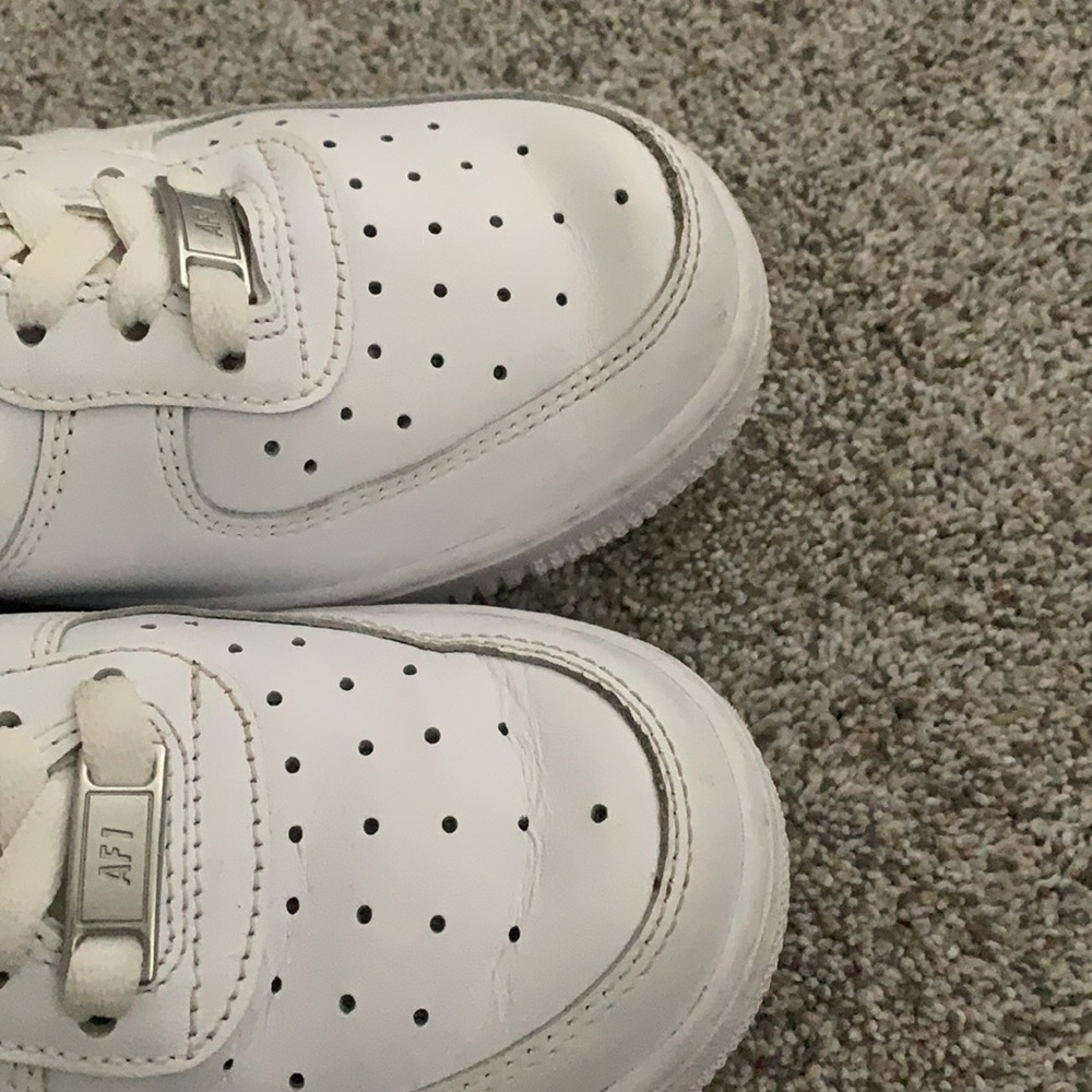 Air forces - Picture 2 of 2